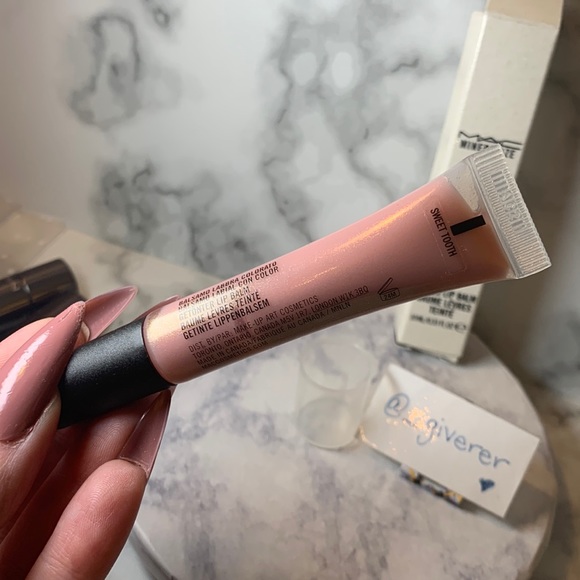 NIB SWEET TOOTH MINERALIZED TINTED LIP BALM MAC (Baking Beauties) - Picture 6 of 13